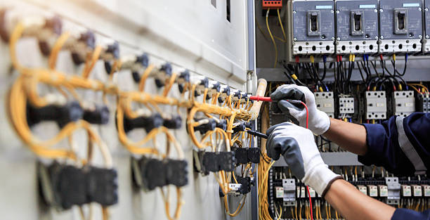Professional Electrician technician working in Cedar Bluff, AL
